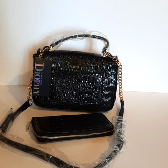 Diophy handbag crossbody. SMOKE FREE HOME - Picture 2 of 3